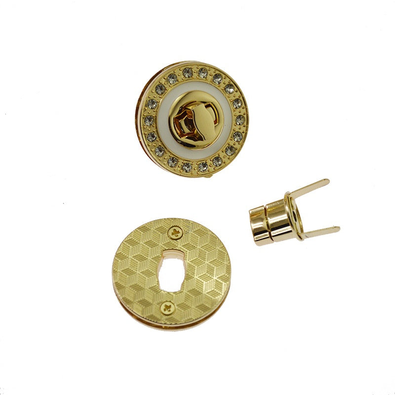 Twist lock -135