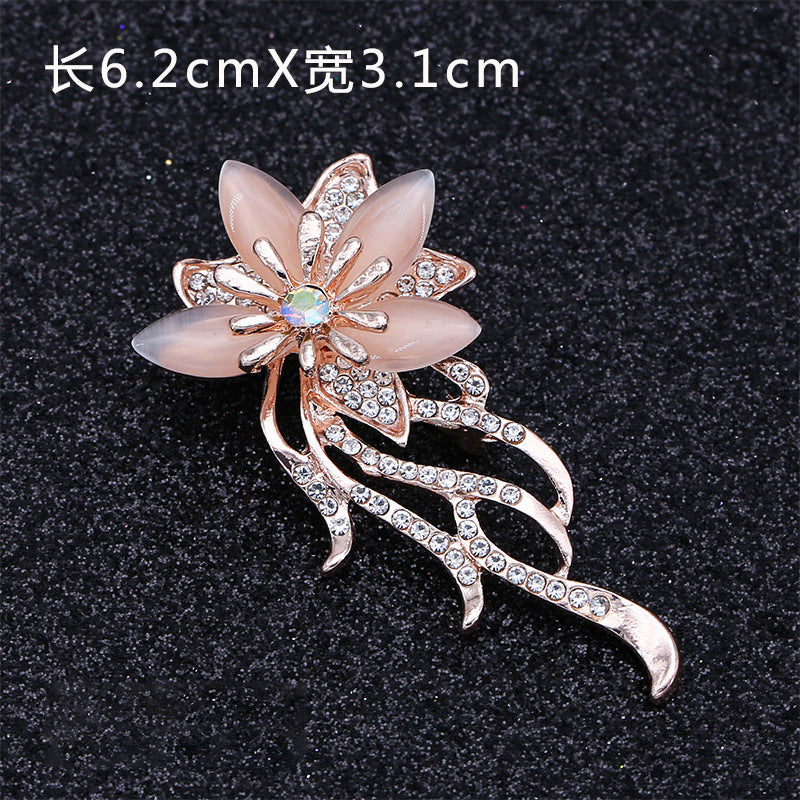 Created Crystal Brooch Fancy Vintage Style Flower Brooch Pin for Women, girls, ladies-200