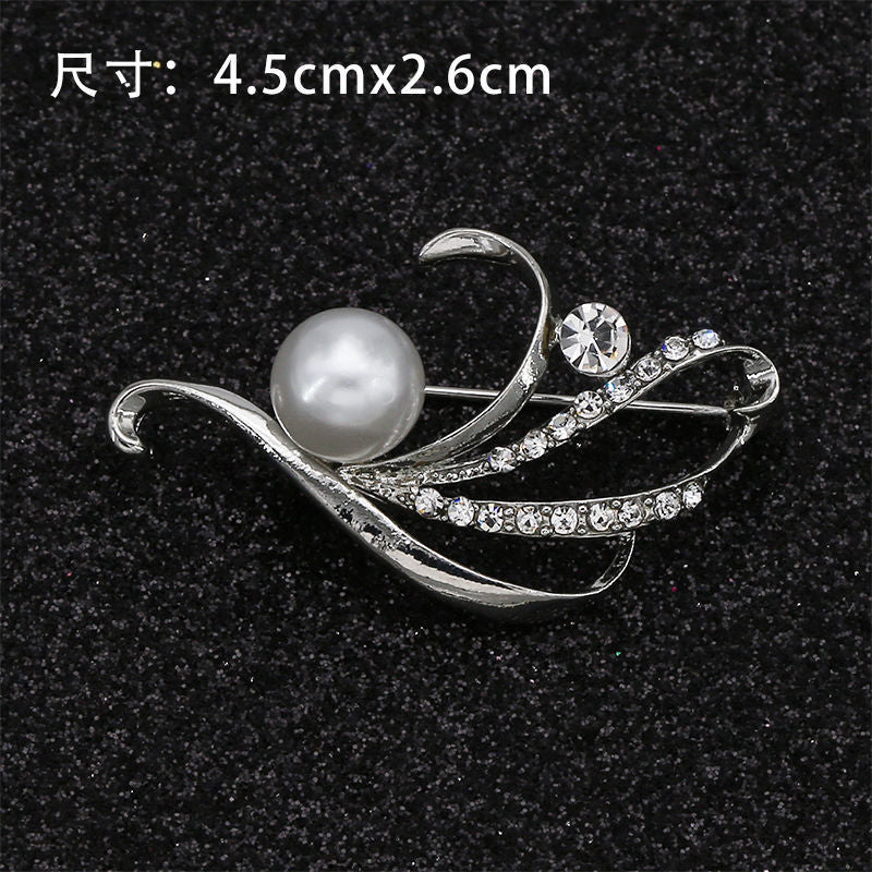 Created Crystal Brooch Fancy Vintage Style Flower Brooch Pin for Women, girls, ladies-200