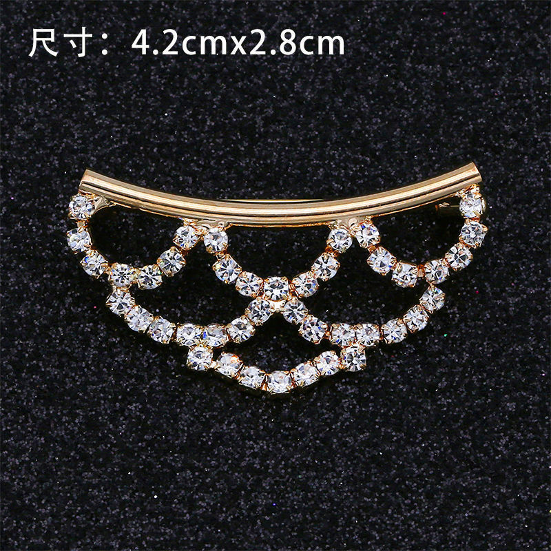 Created Crystal Brooch Fancy Vintage Style Flower Brooch Pin for Women, girls, ladies-200