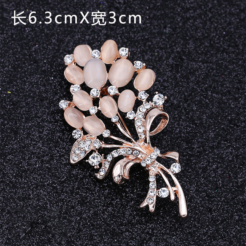 Created Crystal Brooch Fancy Vintage Style Flower Brooch Pin for Women, girls, ladies-200