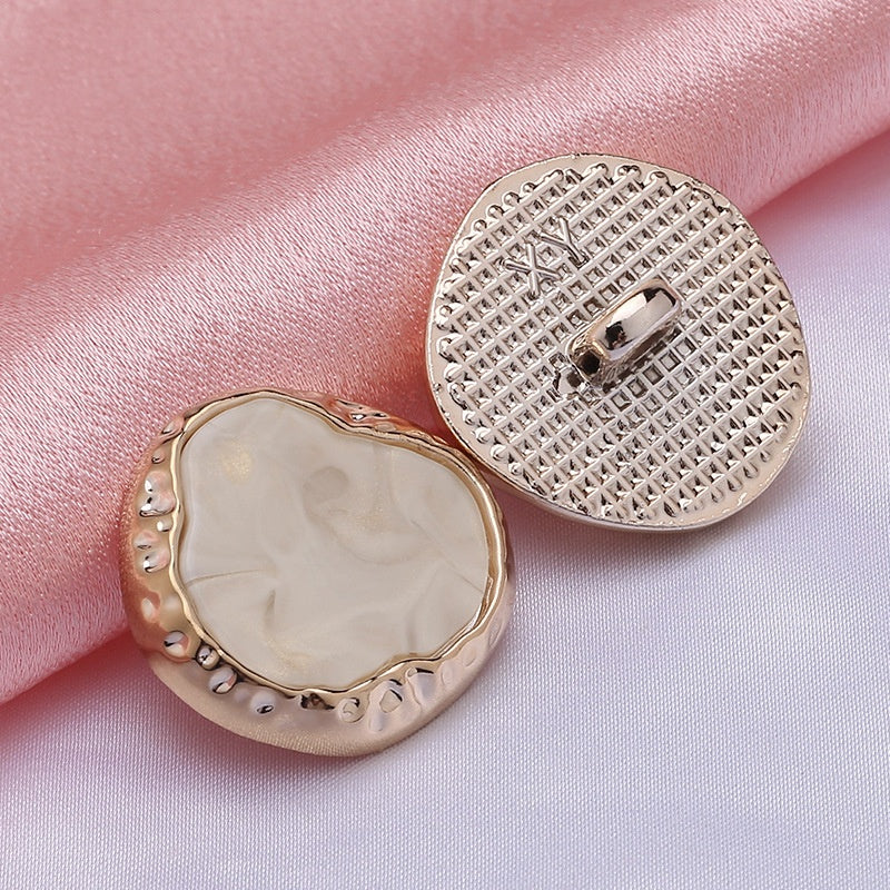 In Stock Wholesale Round Retro Hollow Shank Button Metal Buttons for Clothes-206