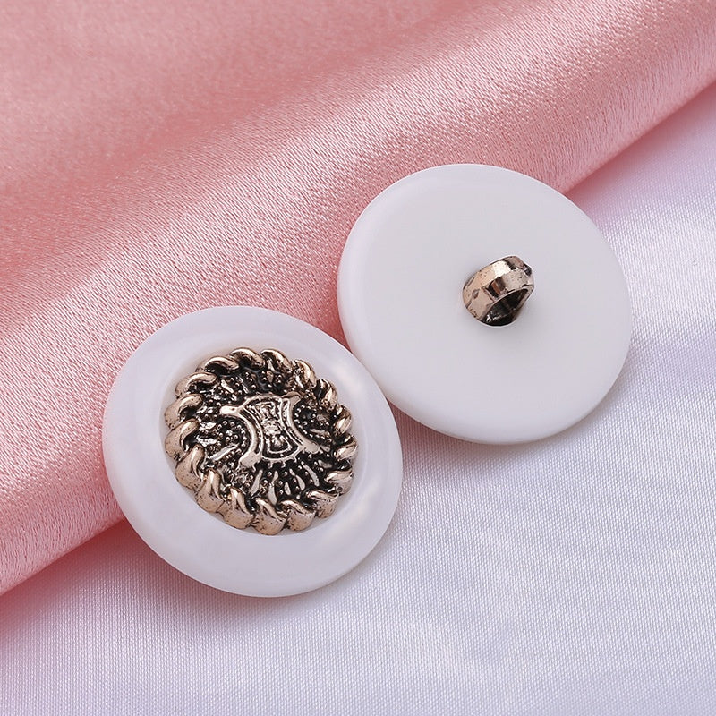 In Stock Wholesale Round Retro Hollow Shank Button Metal Buttons for Clothes-206