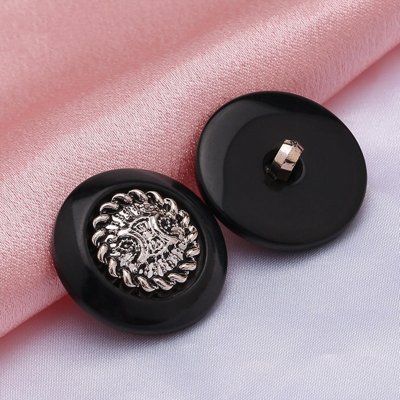 In Stock Wholesale Round Retro Hollow Shank Button Metal Buttons for Clothes-206