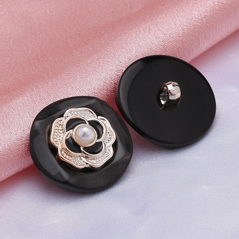 In Stock Wholesale Round Retro Hollow Shank Button Metal Buttons for Clothes-206