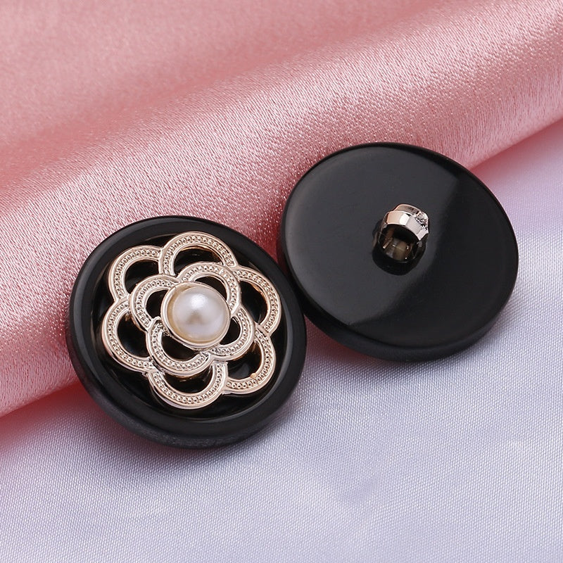 In Stock Wholesale Round Retro Hollow Shank Button Metal Buttons for Clothes-206