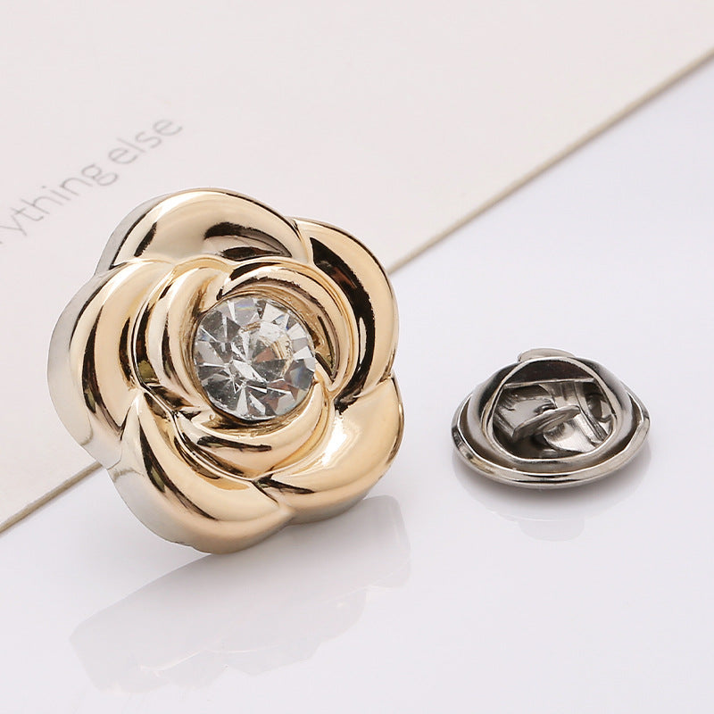 Excellent quality fancy gold flower metal sewing button for garment -225