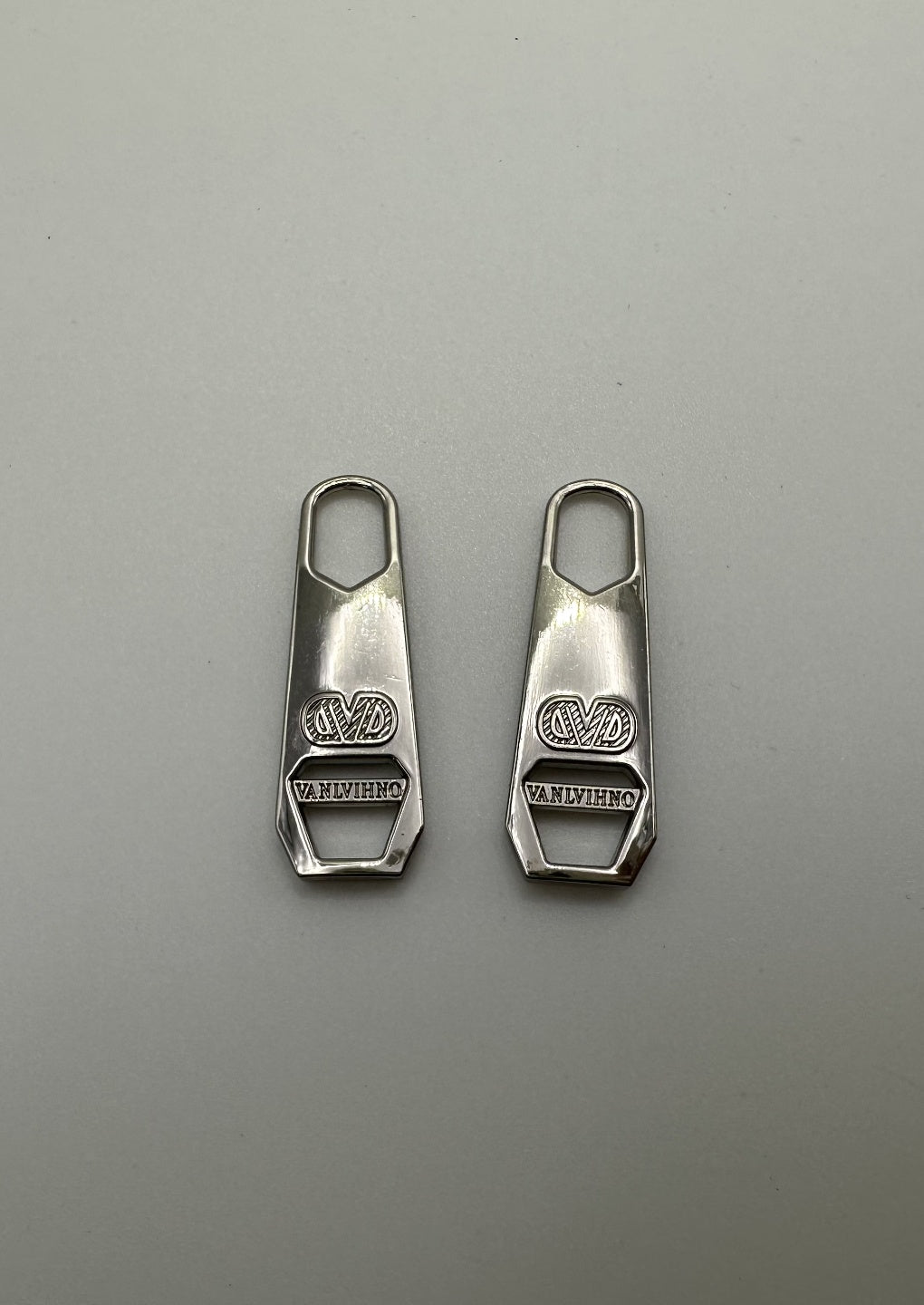 Custom Zip Puller Garment Metal Zipper Puller Slider Head Puller Zipper Custom Logo Bag Zipper