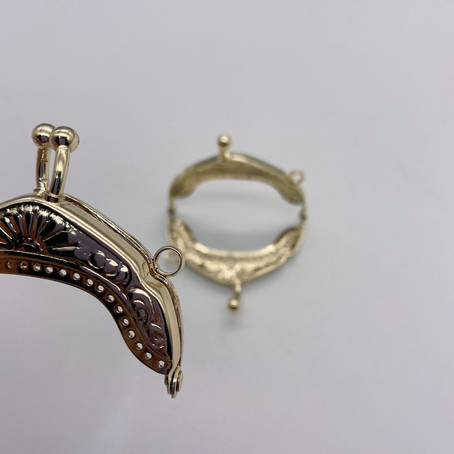 Bag Making Accessories Double Ear Semi-Round Vintage Embossed Flower Kiss Lock Metal Purse Frame for Evening Bag-1