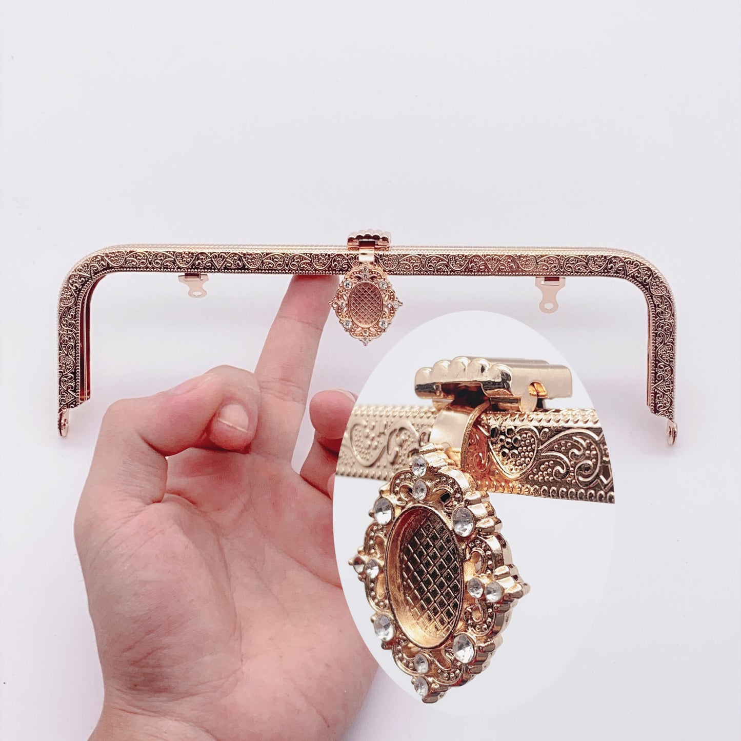 High Quality 17*7.5cm Metal Purse Frame Open Channel Clutch Purse Frame Wallet Clasp Leather Handle for Bags-108