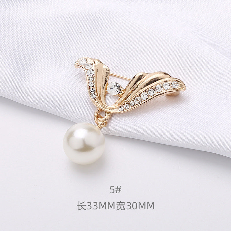 Japanese and Korean fashion anti-slip pearl brooch alloy rhinestone butterfly pin collar accessories wholesale-67