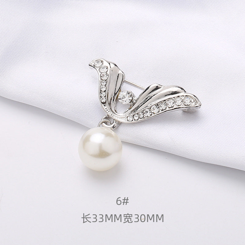 Japanese and Korean fashion anti-slip pearl brooch alloy rhinestone butterfly pin collar accessories wholesale-67