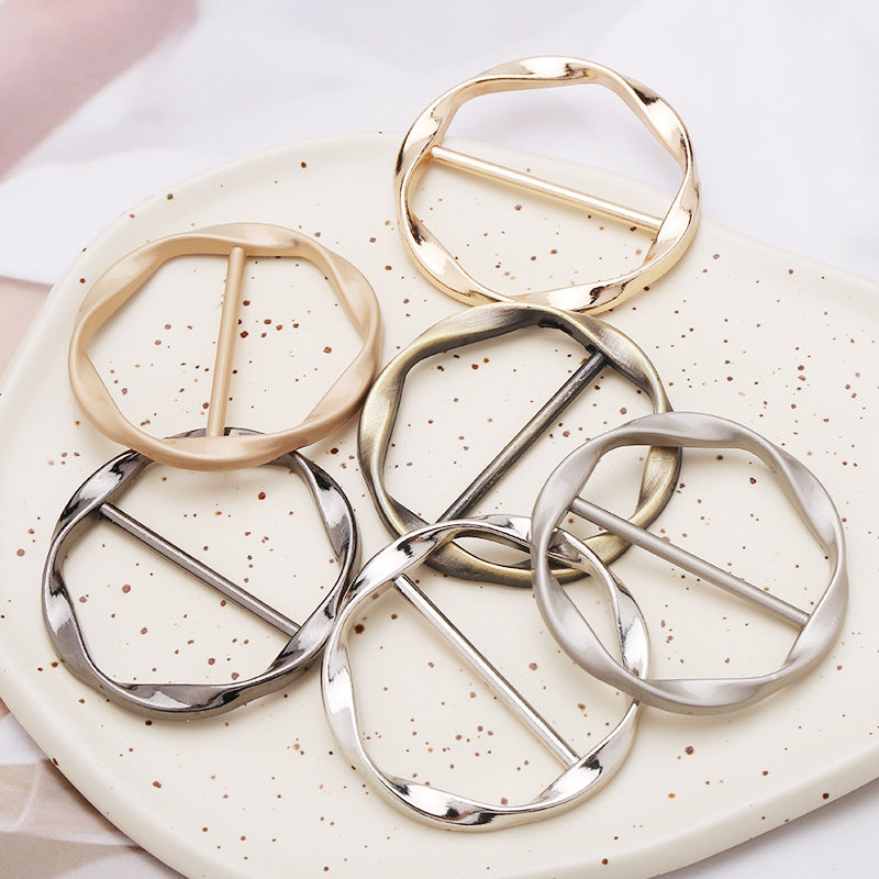 Hot Selling Simple Fashion Round Metal Silk Scarf Buckle Women Adjustment T-shirt with Knot Buckle-84
