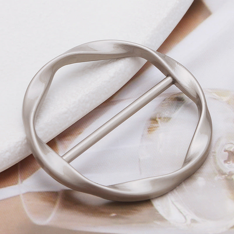 Hot Selling Simple Fashion Round Metal Silk Scarf Buckle Women Adjustment T-shirt with Knot Buckle-84